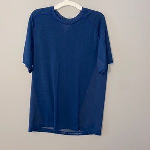 Lululemon light blue T-shirt